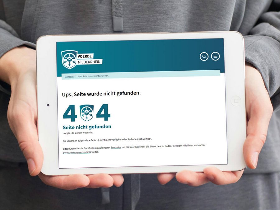 Barrierefrei nach BITV – der neue Internetauftritt der Stadt Voerde auf einem Tablet im Querformat
