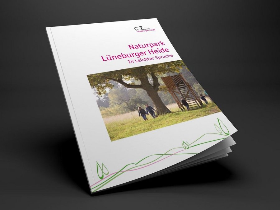 Großansicht Titelseite der Broschüre "Lüneburger Heide"