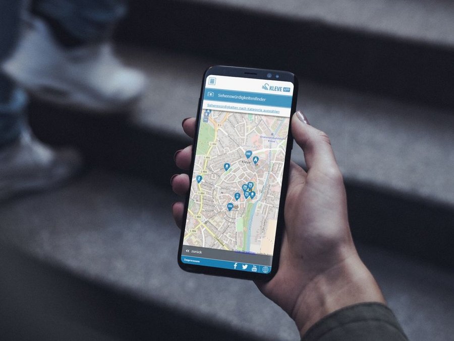 Großansicht Screenshot: Die HTML5 Browser-App mit Kartenanwendung für die Stadt Kleve auf einem Smartphone.
