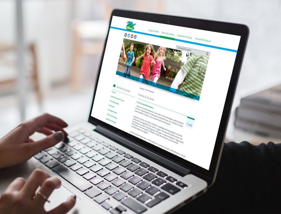 Die Webseite von Hünxe auf einem Laptop