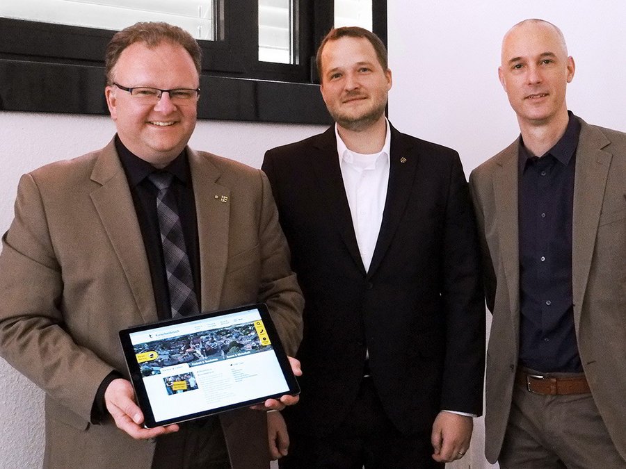 Pressekonferenz zum barrierefreien Internetauftritt mit Bürgermeister der Stadt Korschenbroich